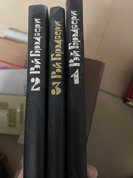 Продаются книги разного жанра