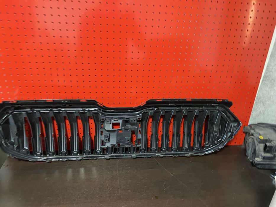 Grila radiator Skoda Superb 4 an de la 2024-prezent