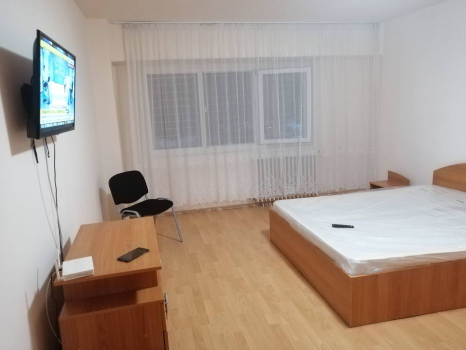 Proprietar închiriez garsonieră