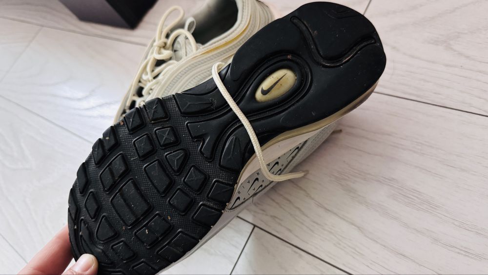 Adidasi Nike Air
