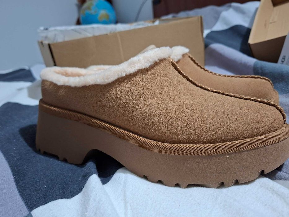UGG New Heights Cozy Clog