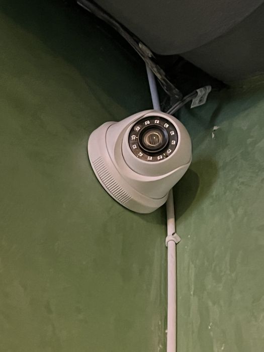 Регистратор hikvision и камеры 11 шт