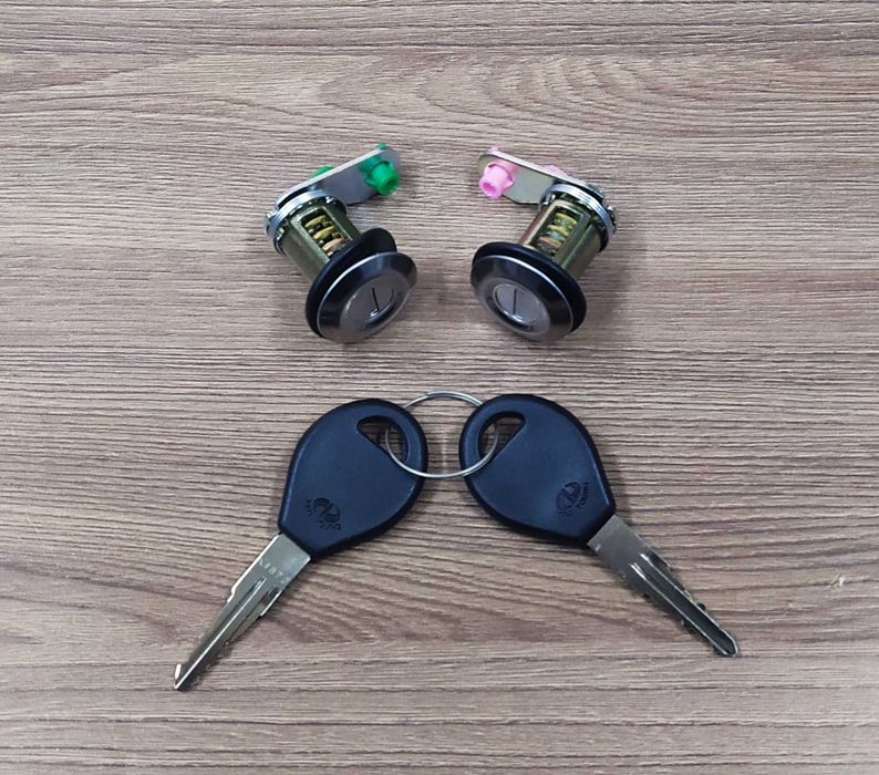 Личинки замков дверей на Ниссан Террано WD21, Мистраль R20