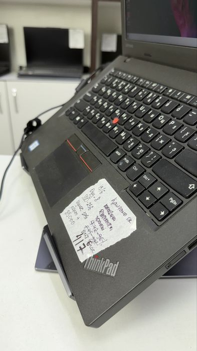 Ноутбук легендарный модель ThinkPad /i5-6300U / Ram8 / Ssd256 /