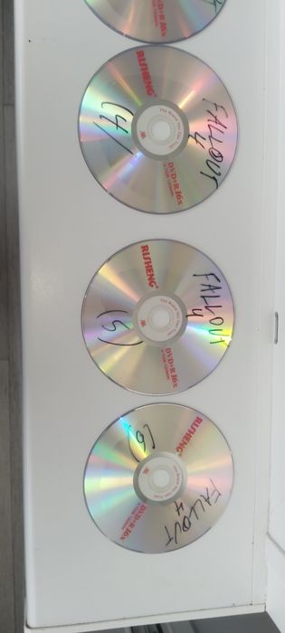 Продаю диски для скачивание игры "Fallout4"