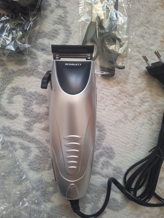 Продам машинкудля стрижки волос