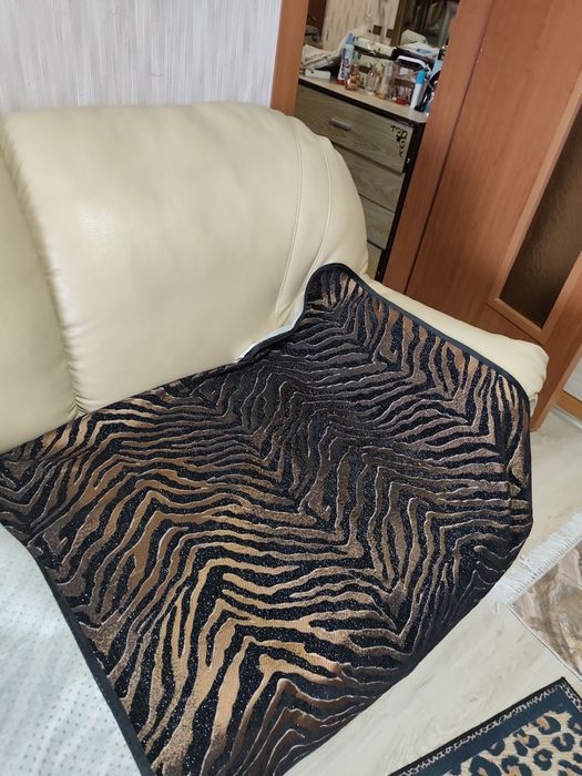 Продавам покривала за дивани