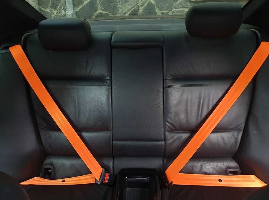 Цветни колани за автомобили