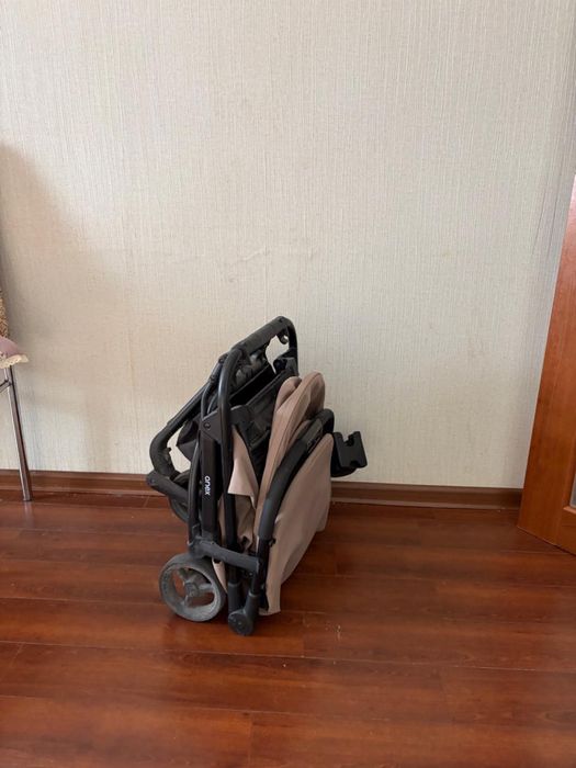Продам коляску анекс