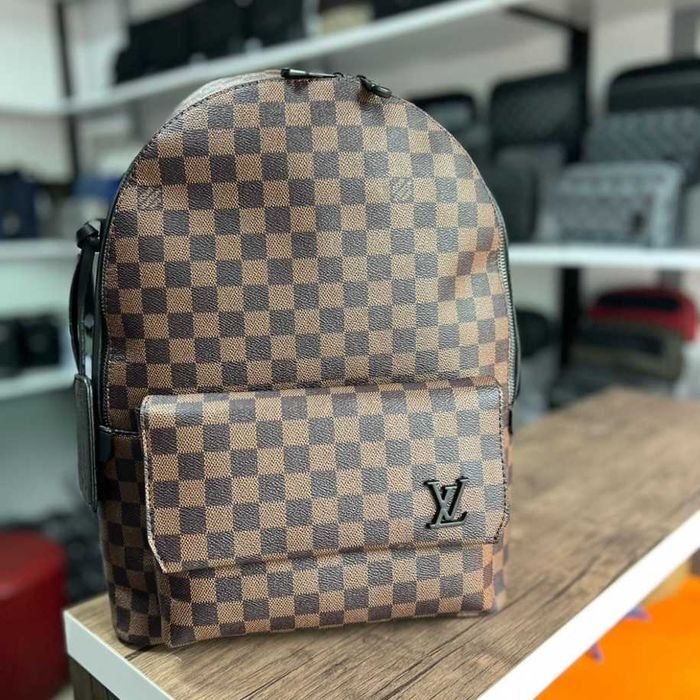 Спортни сакове Louis Vuitton, Prada нови модели