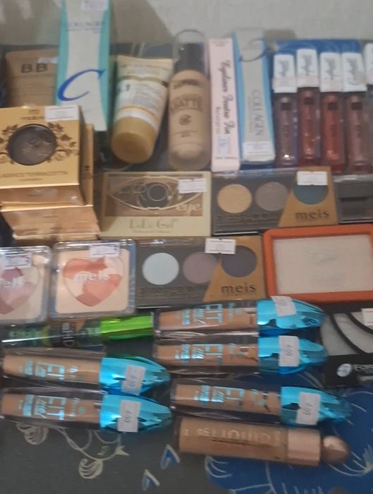 Косметика, тени, тушь, краска для бровей