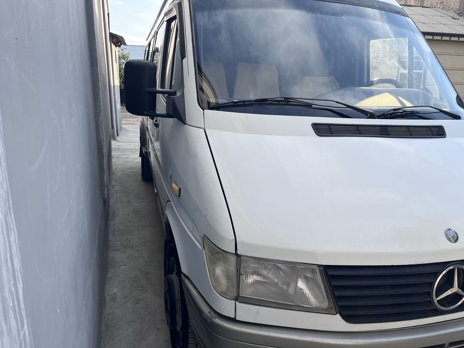 mercedes benz sprinter
