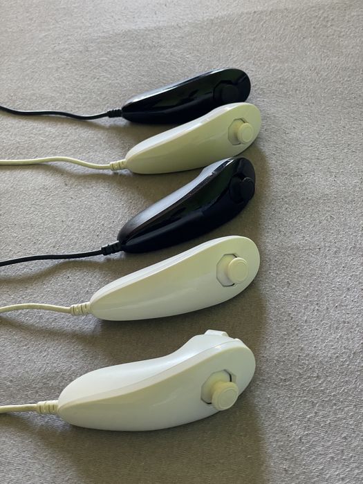 Nunchuck Nintendo Wii aspect Impecabil- DETALII IN DESCRIERE