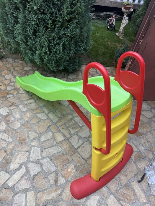 Водна детска пързалка