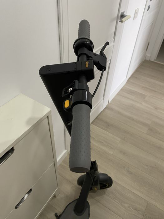 Продам самокат ninebot