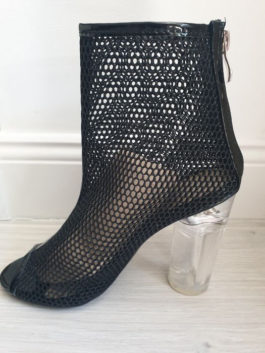 Ghete vara-plasa,model deosebit,marimea 36