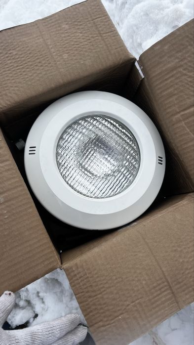 Подсветка для бассейна