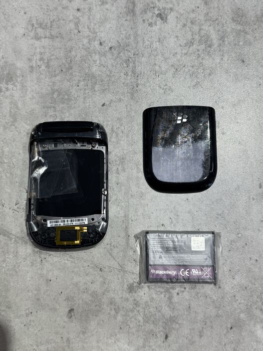 Black berry 9670 ORIGINAL korpus new