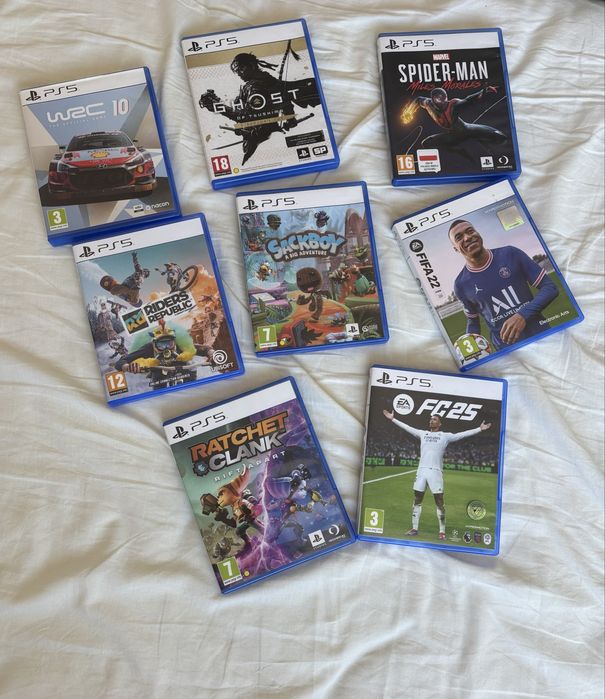 PlayStation 5 Disc Edition + 2 DualSense контролера + 8 игри