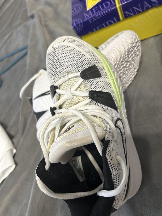 Продам туфли и кроссовки