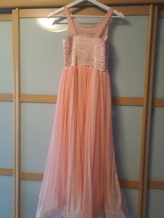 Прекрасна рокля за принцеси.