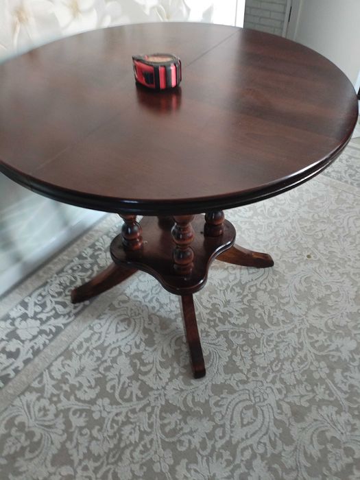 Продам круглый стол
