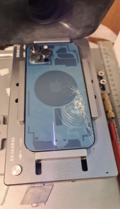 Sticla spate iPhone 12 Pro MAx 280 lei