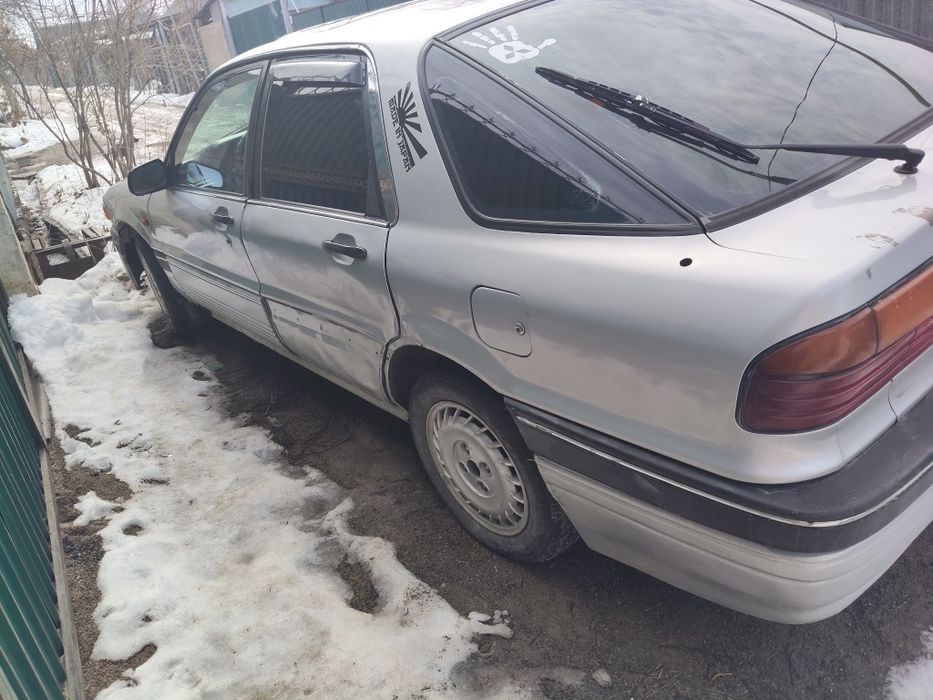 Продам срочно машину