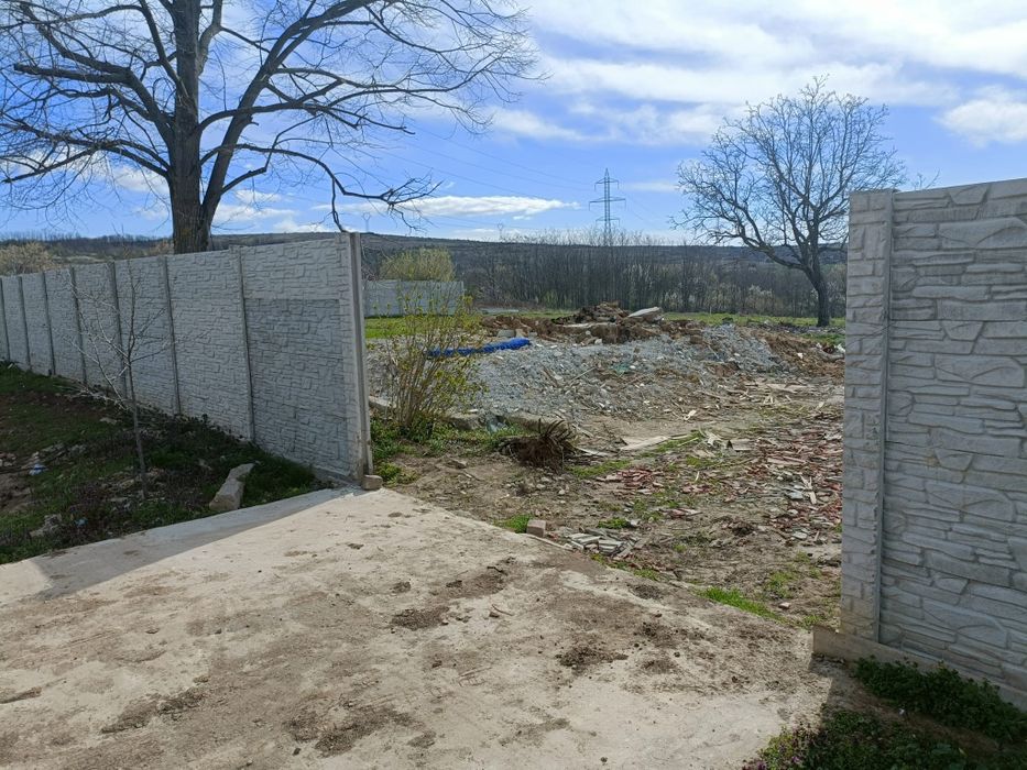 Teren de vânzare sau schimb cu garsoniera sau diverse