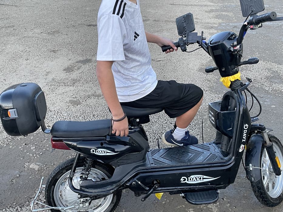 Skuter Davi 800w.