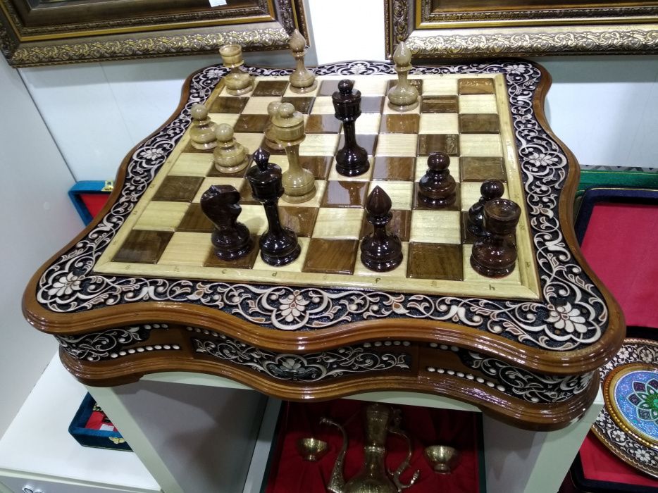 Резные шахматы ручная работа из дерева орех