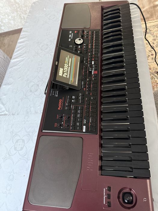 Продаётся Korg pa 1000