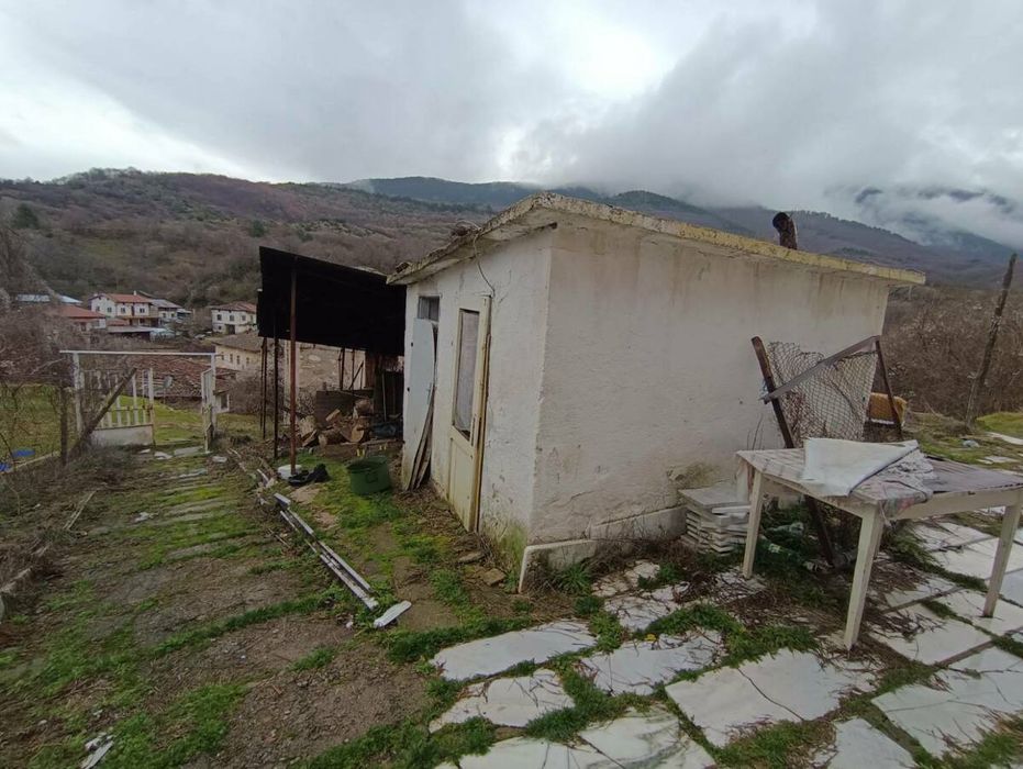 Къща в тихо и спокойно населено място