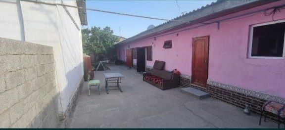 Hovli sotiladi srochna