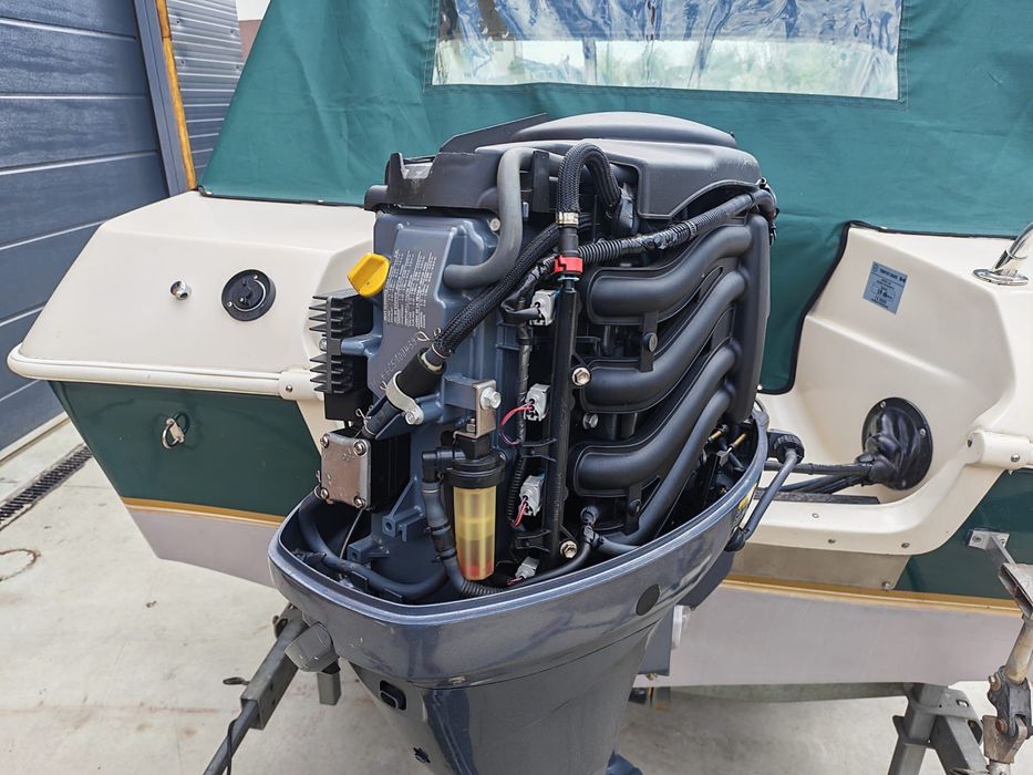 Barca 6 persoane Motor 60 cp Inmatriculata