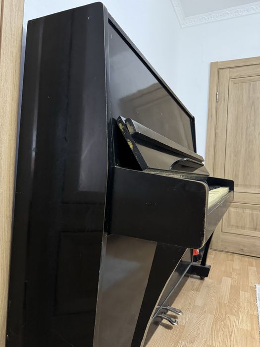 Продается фортепиано 35 000