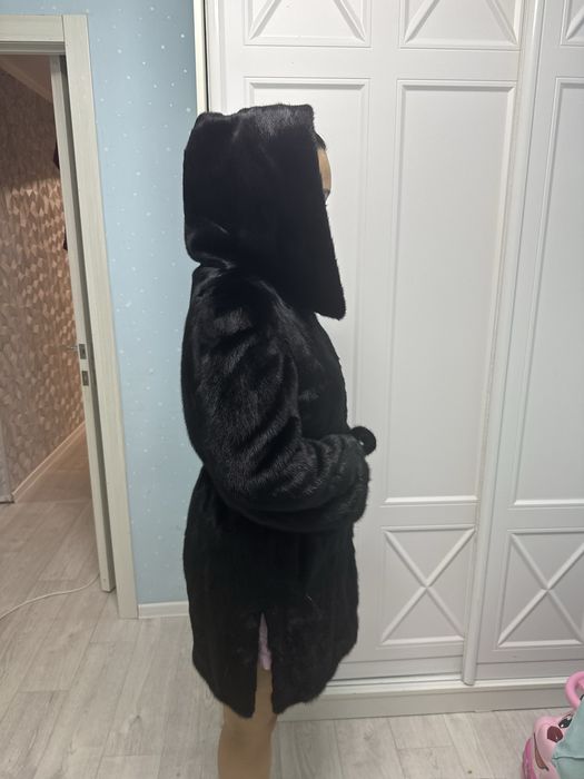 Продам норковую шубу