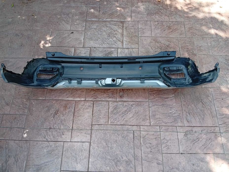 Vand bara spate ,ornament negru si haion S-Cross Hybrid  1.4  an 2022-2025---350 ron