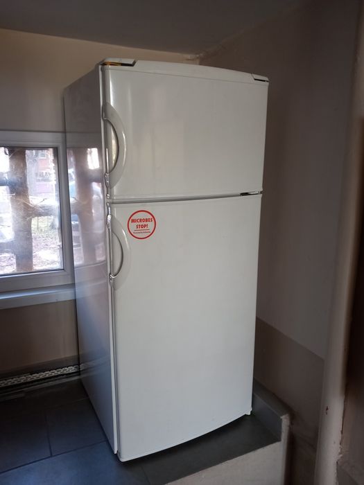 Хладилник работещ!