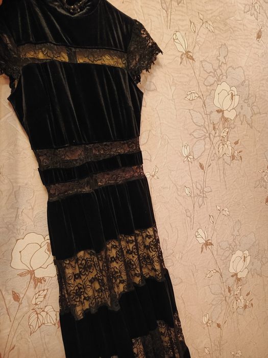 Вечерние платья 48/46 размера