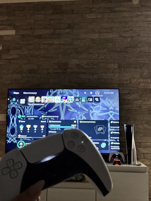 Sony PS5 в идеальном состоянии