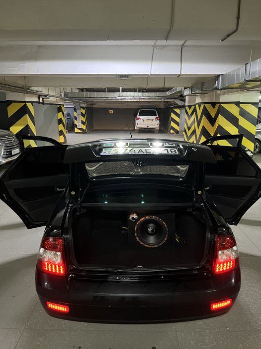 Приора в аренду.