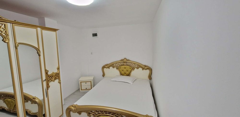 Vand  apartament 3 camere + gradin, complet mobilat si utilat!