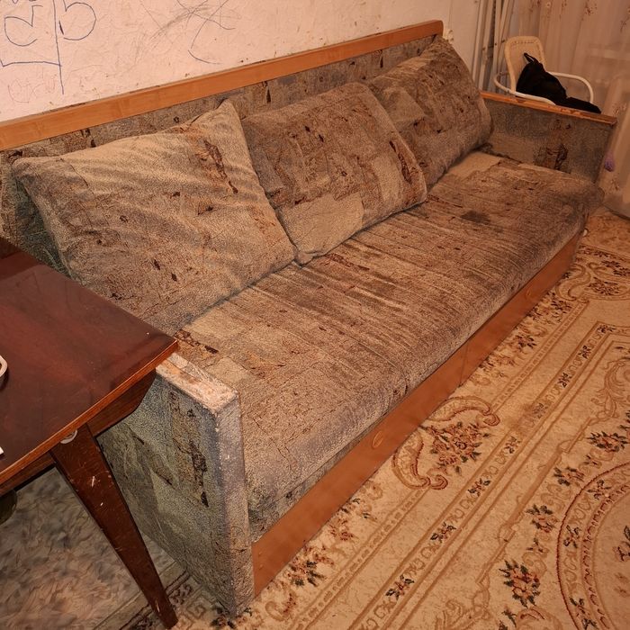 Диван раздвижной 2-х местный