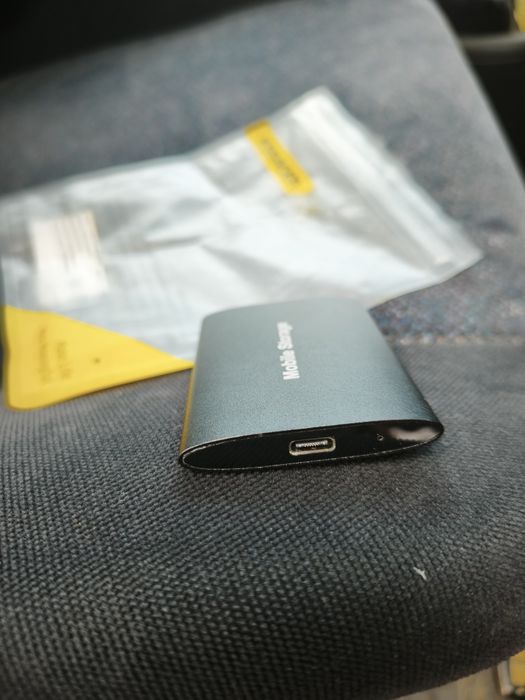 Преносим външен ssd диск