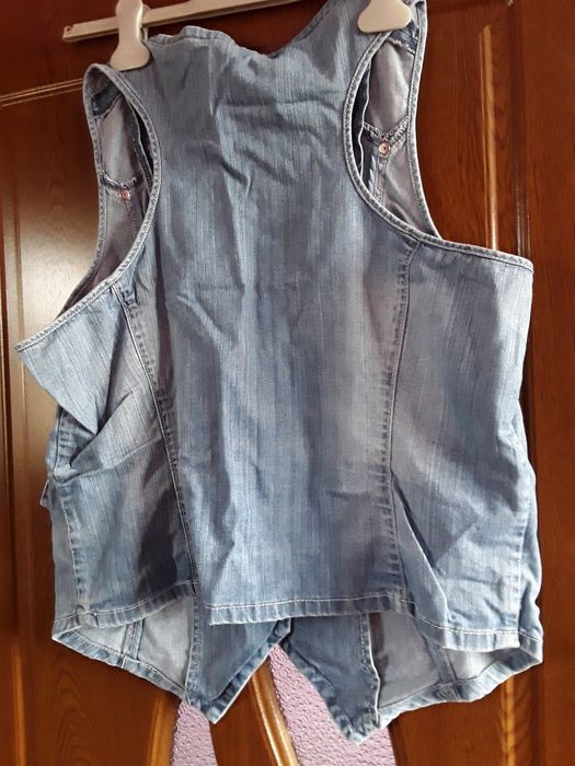 Vând Vestă Dama de Blugi Mărimea XL