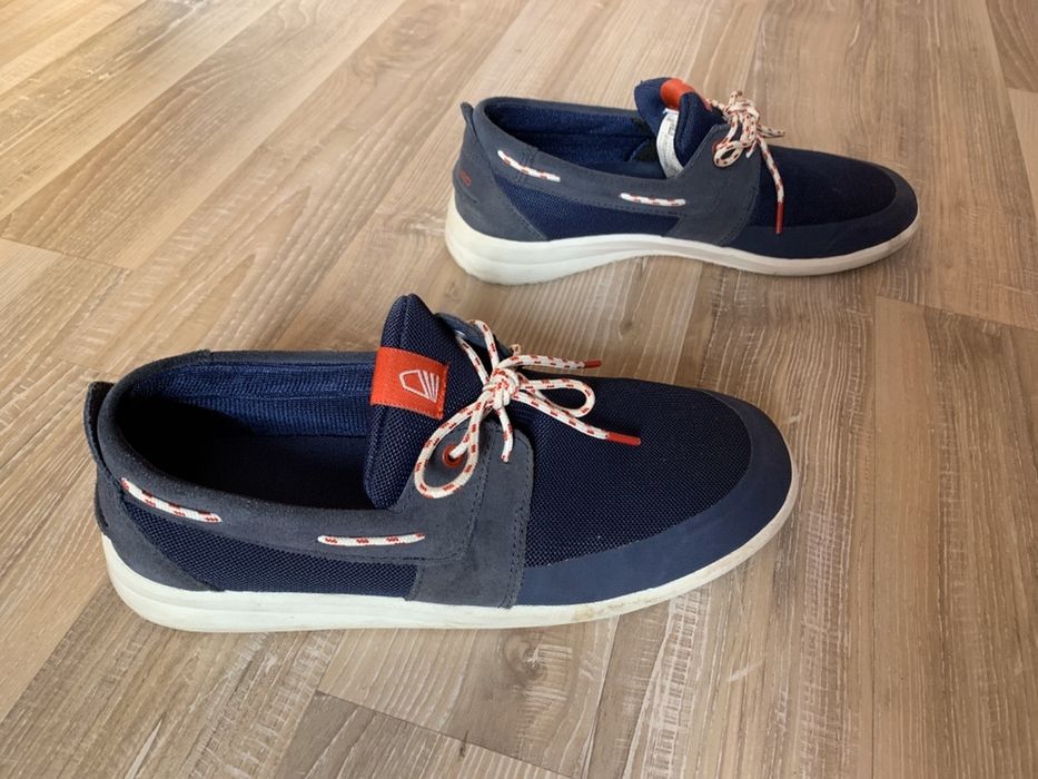 Vând papuci primăvara/vara(40) unisex.