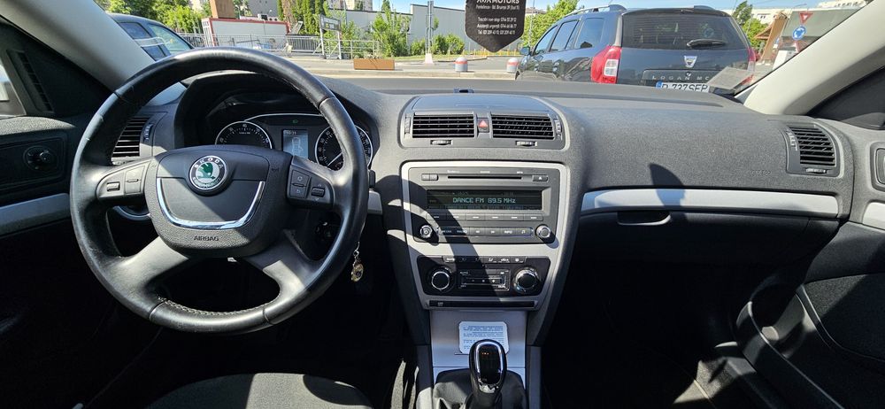 SKODA Octavia 2012 — imagine 5