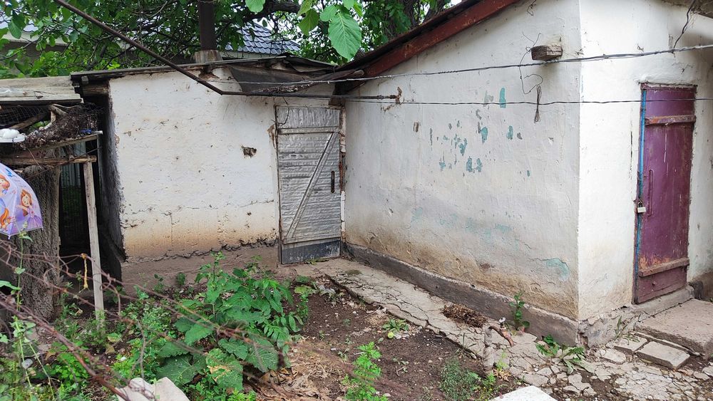 Продаётся участок с пристройкой