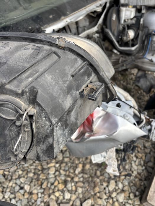 ляв фар за audi a4 b7